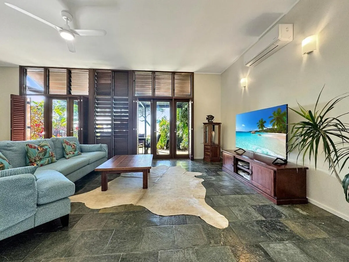 Wongalinga Beachfront Apt 6 Mission Beach